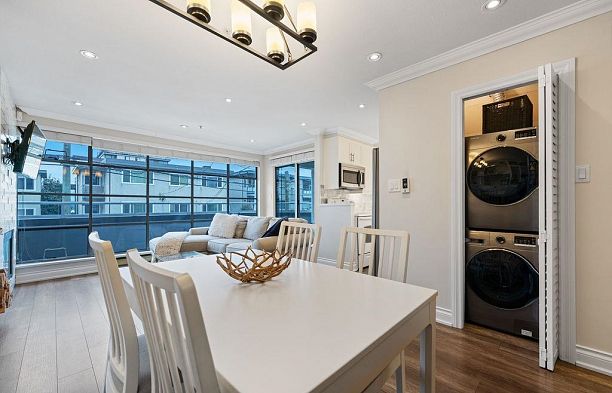 203 2287 W 3rd Avenue Kitsilano