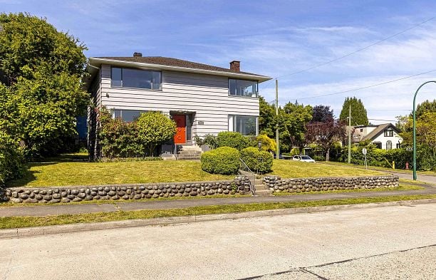 4514 Bellevue Drive Point Grey
