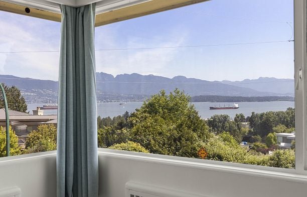 4514 Bellevue Drive Point Grey