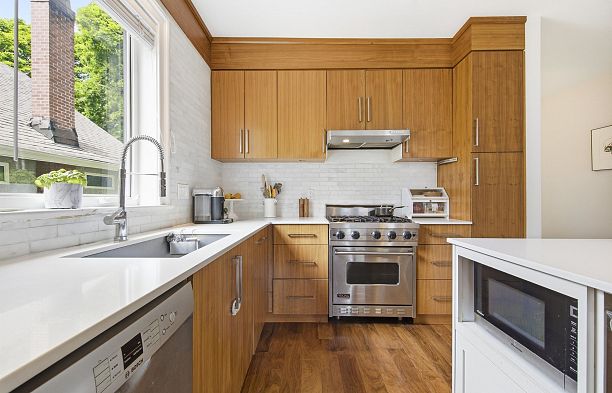 2436 W 8th Avenue Kitsilano