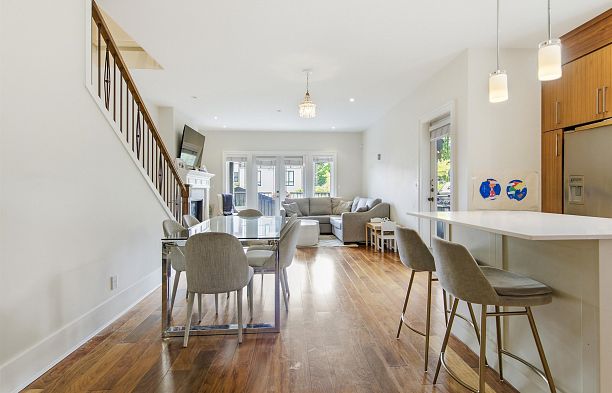 2436 W 8th Avenue Kitsilano
