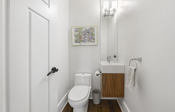 2436 W 8th Avenue Kitsilano