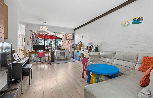 406 Greensboro Place South Cambie