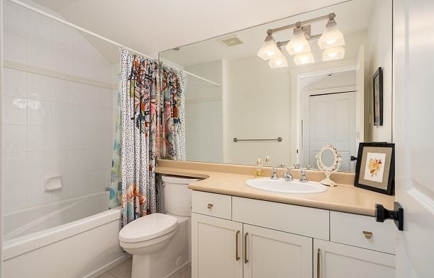 2470 Sasamat Street Point Grey