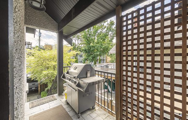 2436 W 8th Avenue Kitsilano