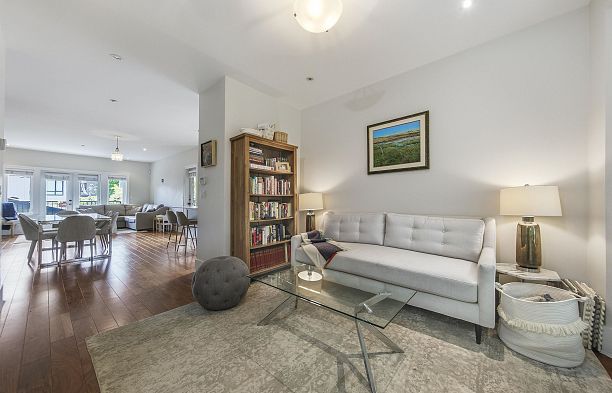 2436 W 8th Avenue Kitsilano