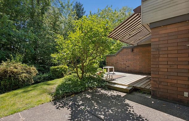 406 Greensboro Place South Cambie