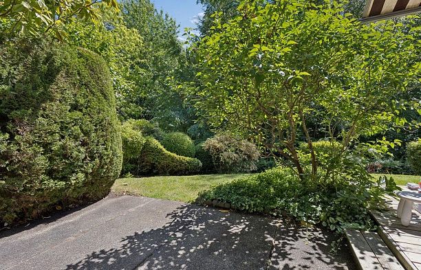 406 Greensboro Place South Cambie