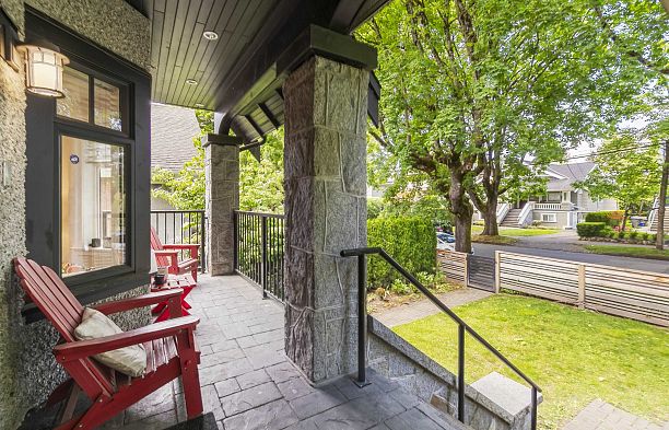 2436 W 8th Avenue Kitsilano
