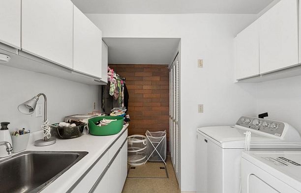 406 Greensboro Place South Cambie