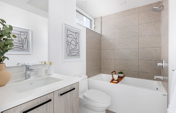 6829 Cambie Street South Cambie