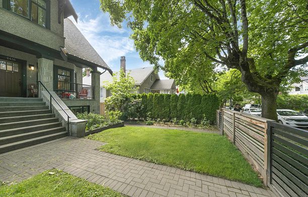 2436 W 8th Avenue Kitsilano