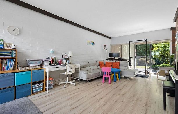 406 Greensboro Place South Cambie