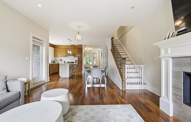 2436 W 8th Avenue Kitsilano