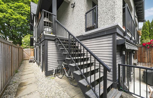 2436 W 8th Avenue Kitsilano