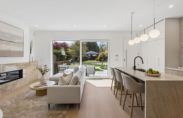 1 6040 Larch Street Kerrisdale