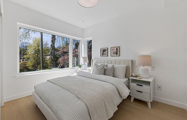 1 6040 Larch Street Kerrisdale