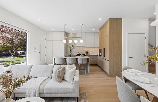 1 6040 Larch Street Kerrisdale