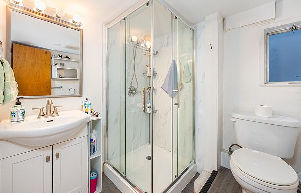 3627 W 7th Avenue Kitsilano