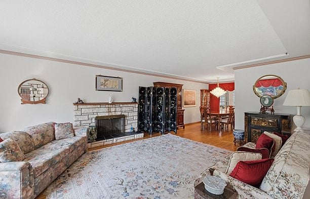 2727 W 36th Avenue MacKenzie Heights