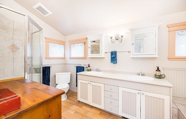 4337 W 15th Avenue Point Grey