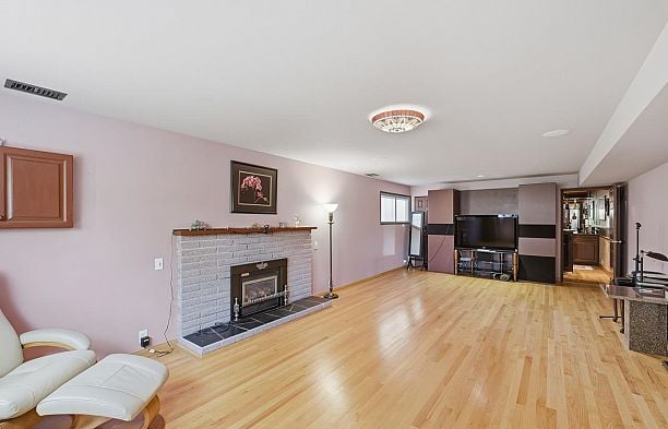 2727 W 36th Avenue MacKenzie Heights