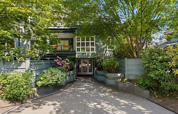 207 1925 W 2nd Avenue Kitsilano