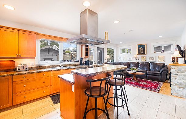 4337 W 15th Avenue Point Grey