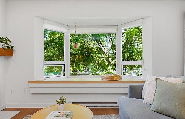 207 1925 W 2nd Avenue Kitsilano