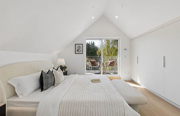 1 6040 Larch Street Kerrisdale