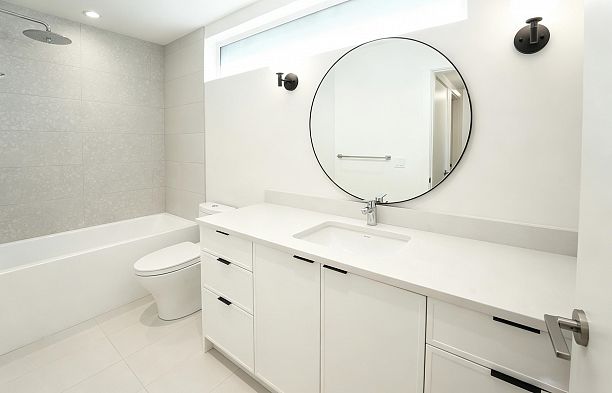 6840 Oak Street South Cambie