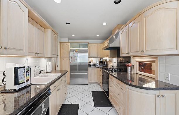 2727 W 36th Avenue MacKenzie Heights
