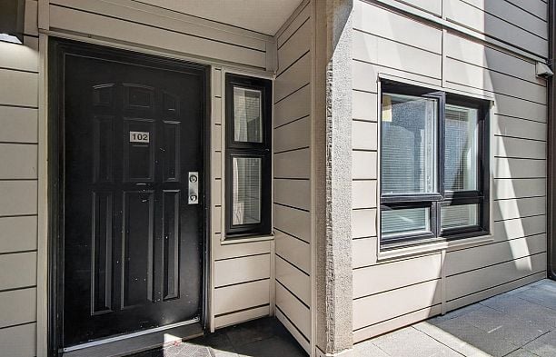 102 3788 W 10th Avenue Point Grey