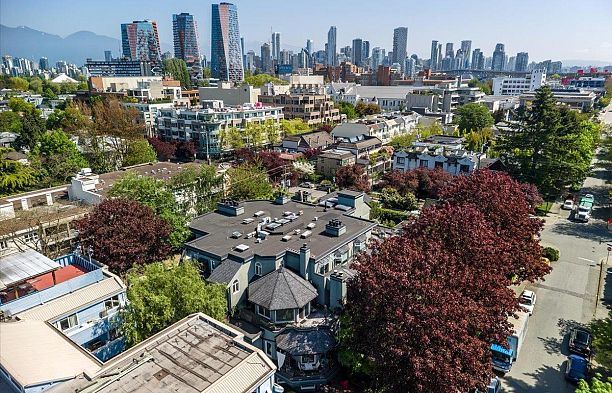 207 1925 W 2nd Avenue Kitsilano