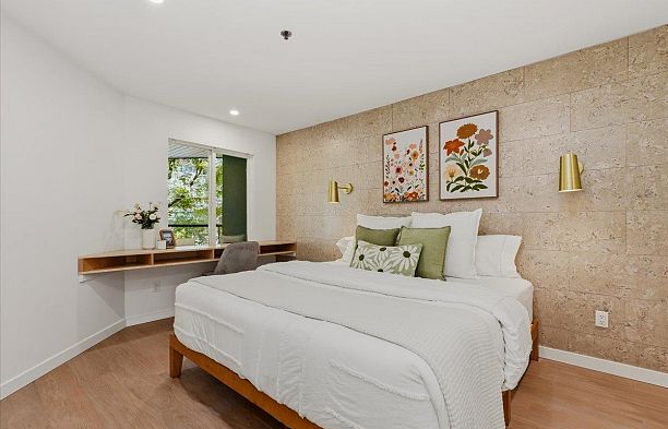 207 1925 W 2nd Avenue Kitsilano