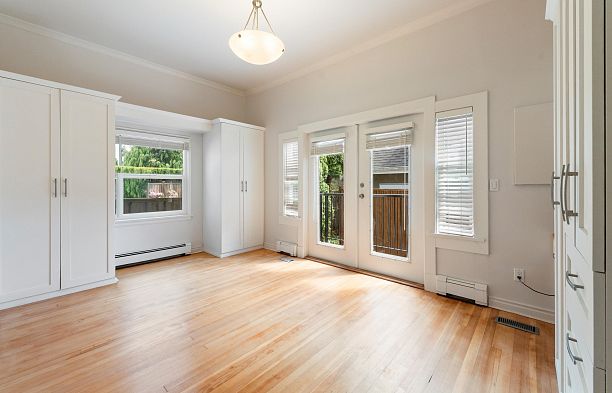 2744 W 10th Avenue Kitsilano