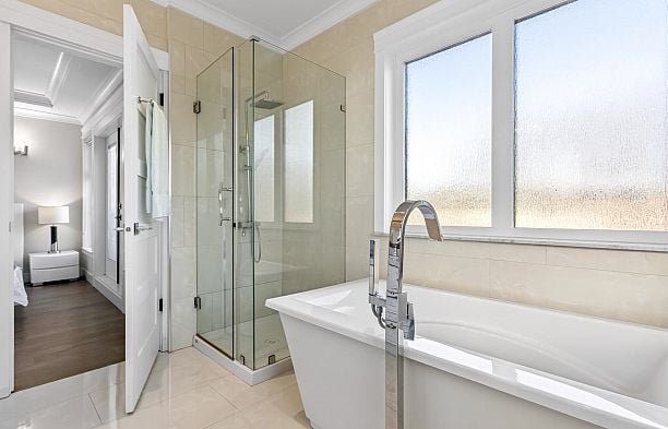 2989 W 32nd Avenue MacKenzie Heights