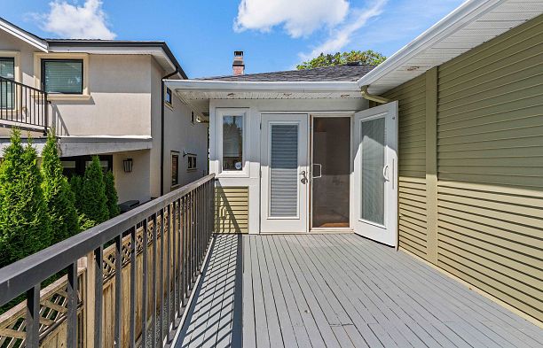 2744 W 10th Avenue Kitsilano