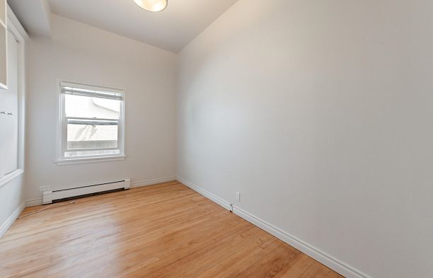 2744 W 10th Avenue Kitsilano