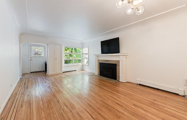 2744 W 10th Avenue Kitsilano