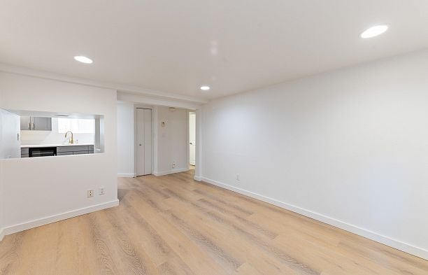 2744 W 10th Avenue Kitsilano