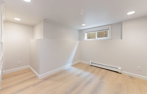 2744 W 10th Avenue Kitsilano