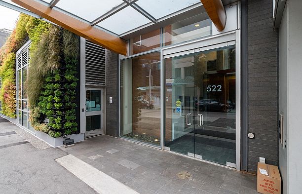 205 522 8th Avenue Fairview VW