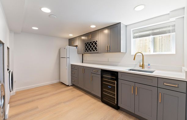2744 W 10th Avenue Kitsilano