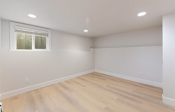 2744 W 10th Avenue Kitsilano