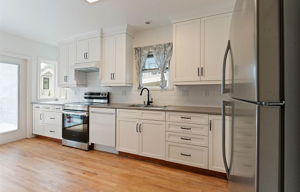 2744 W 10th Avenue Kitsilano