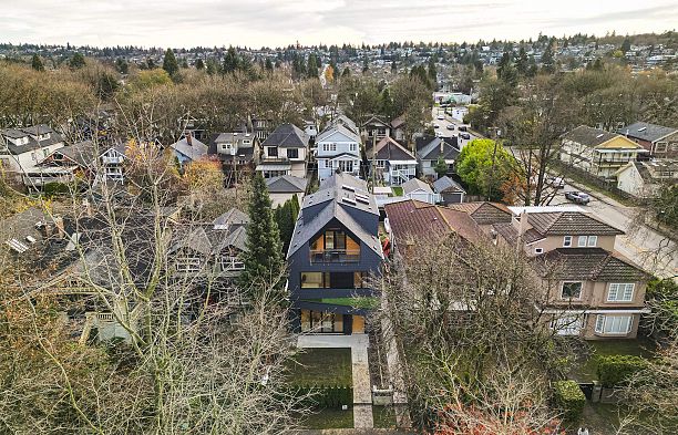 2 2764 W 14th Avenue Kitsilano