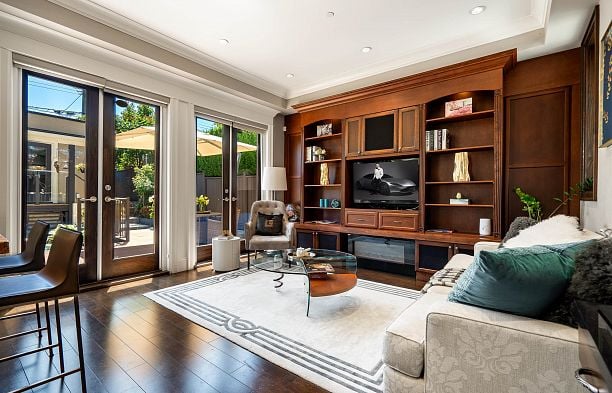 4320 W 8th Avenue Point Grey