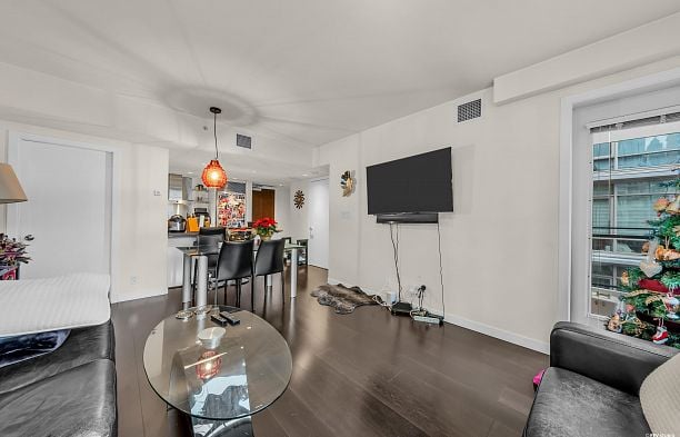 803 788 Richards Street Downtown VW