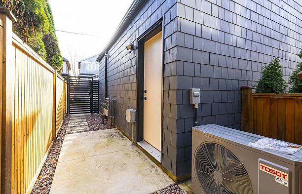 1 2764 W 14th Avenue Kitsilano